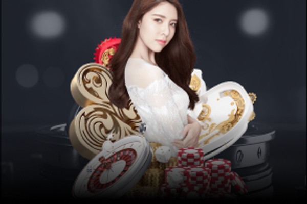 Hình ảnh bàn chơi Live Casino mới với dealer chuyên nghiệp và không khí sang trọng